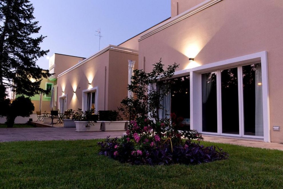 Khách sạn San Vincenzo Resort