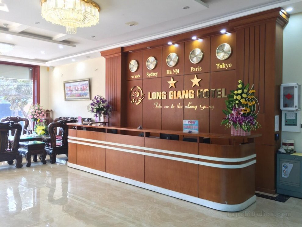 Long Giang Hotel