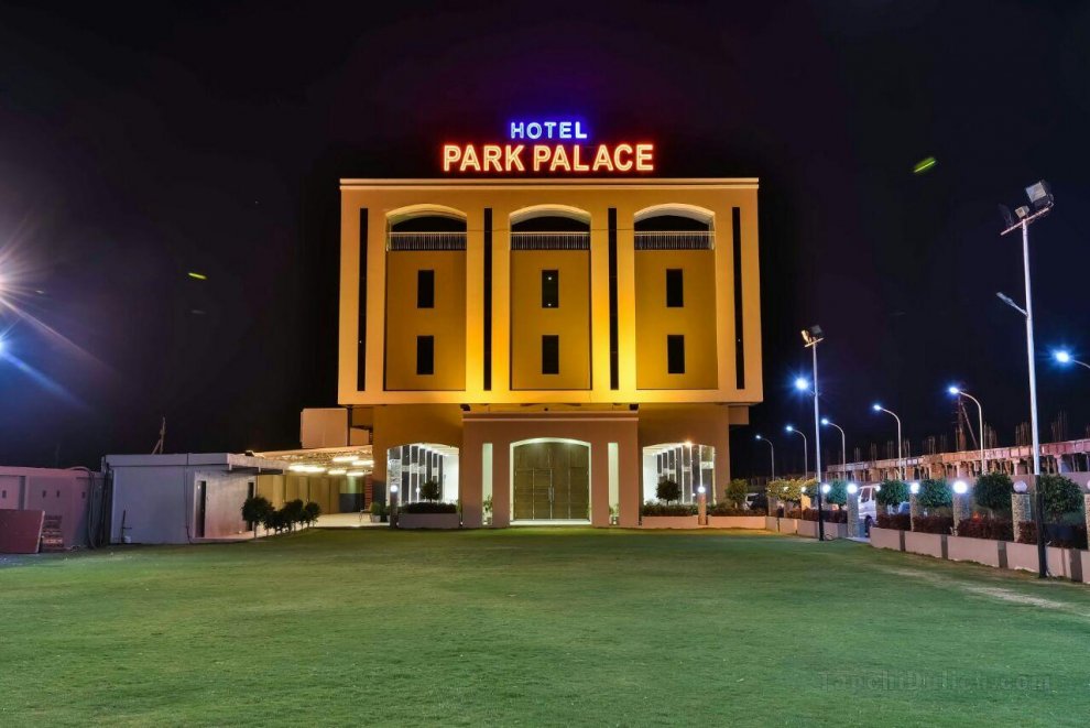 Khách sạn Park Palace