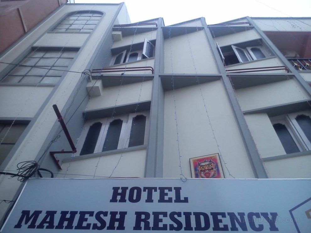 Khách sạn Mahesh Residency