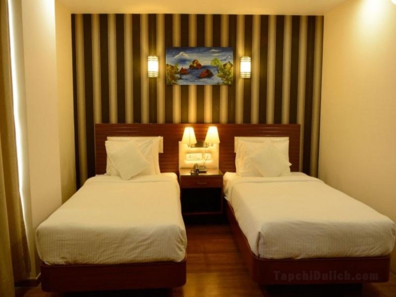 Khách sạn Samarpan Nesh Inn