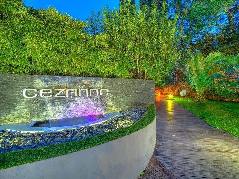 Khách sạn Cezanne