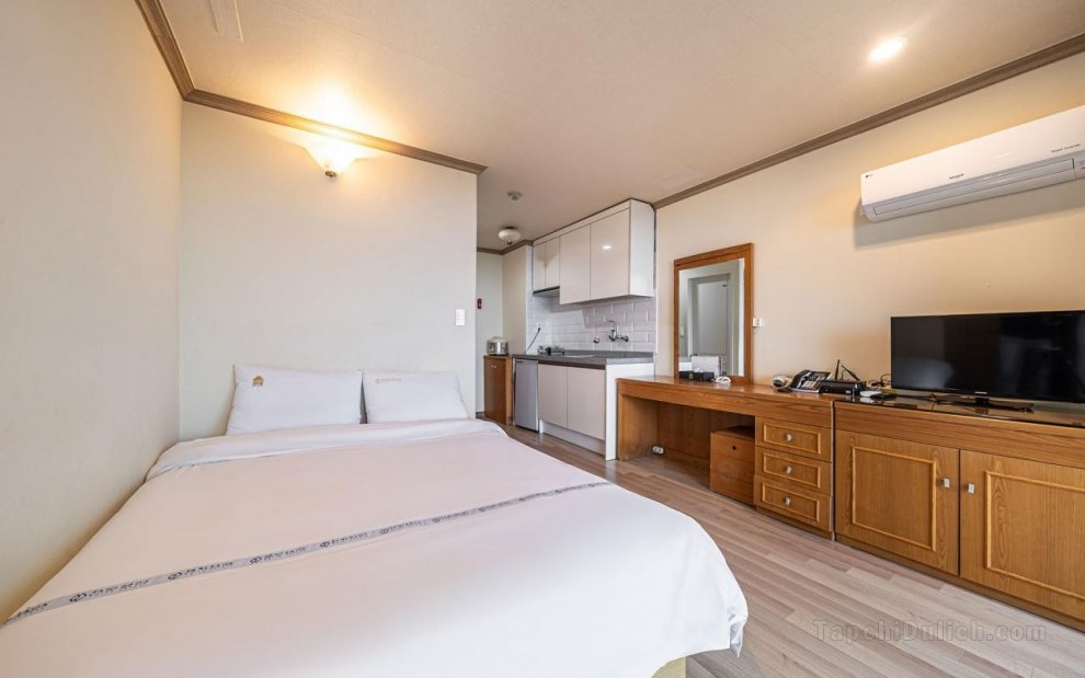 Khách sạn Benikea Mountain & Ocean Jumunjin Resorts