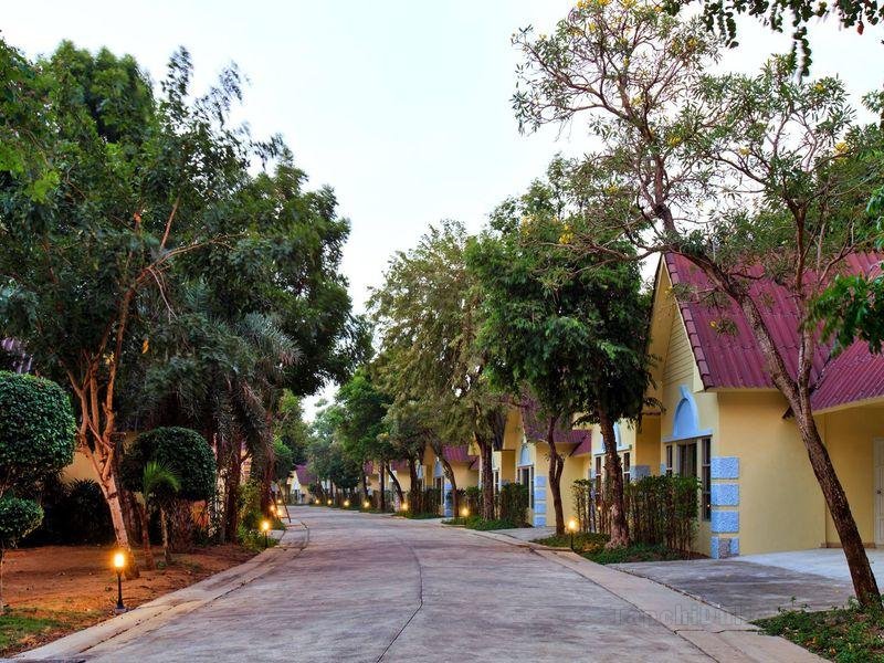 The Society Ayutthaya Resort