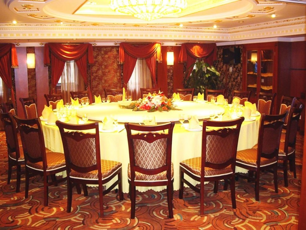 Khách sạn Dalian Golden Shine International