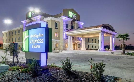 Holiday Inn Express Carrizo Springs