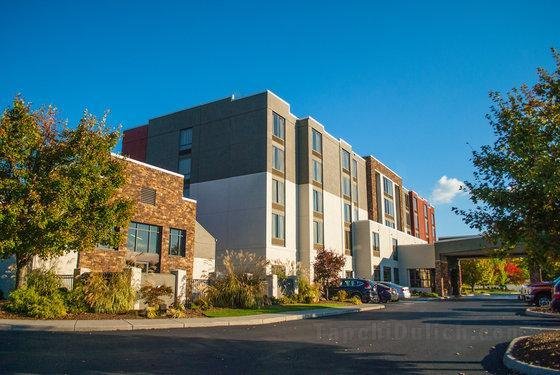 Holiday Inn Express and Suites Blacksburg- University Area