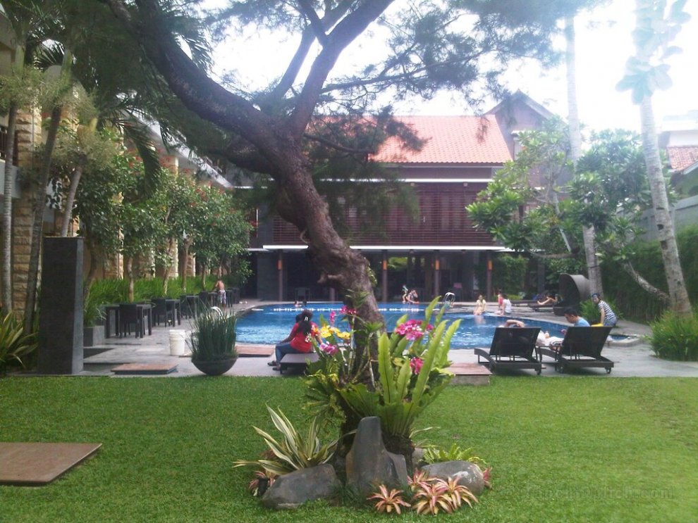 Khách sạn Surya Kencana Seaside