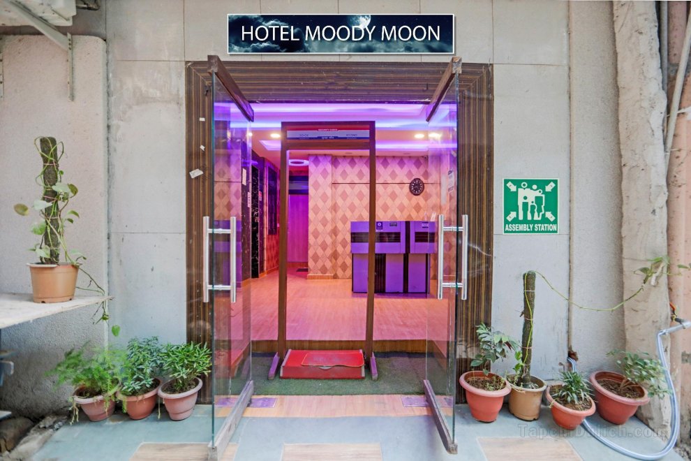 Khách sạn Moody Moon