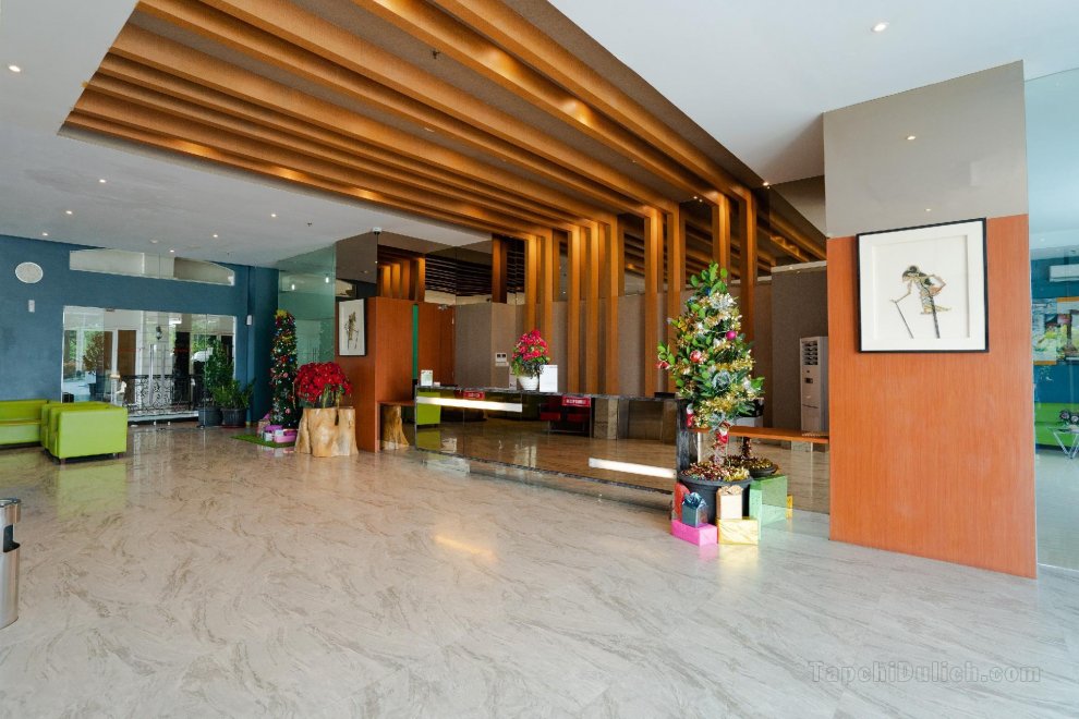 Khách sạn The Crew Kualanamu International Airport