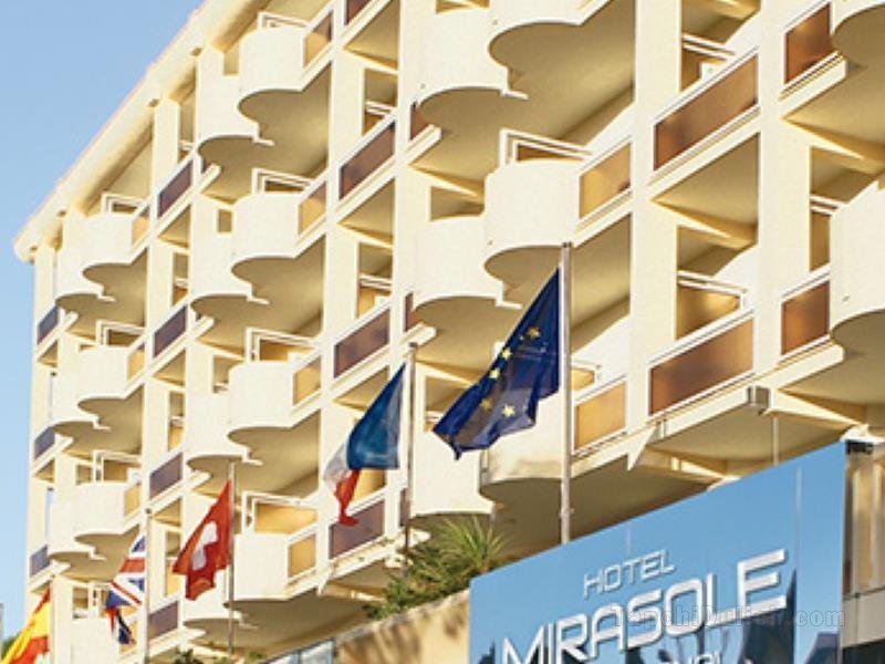 Khách sạn Mirasole International