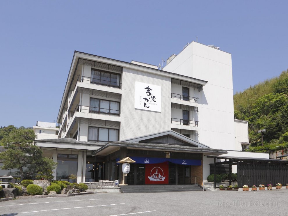 Khách sạn Kira Kanko