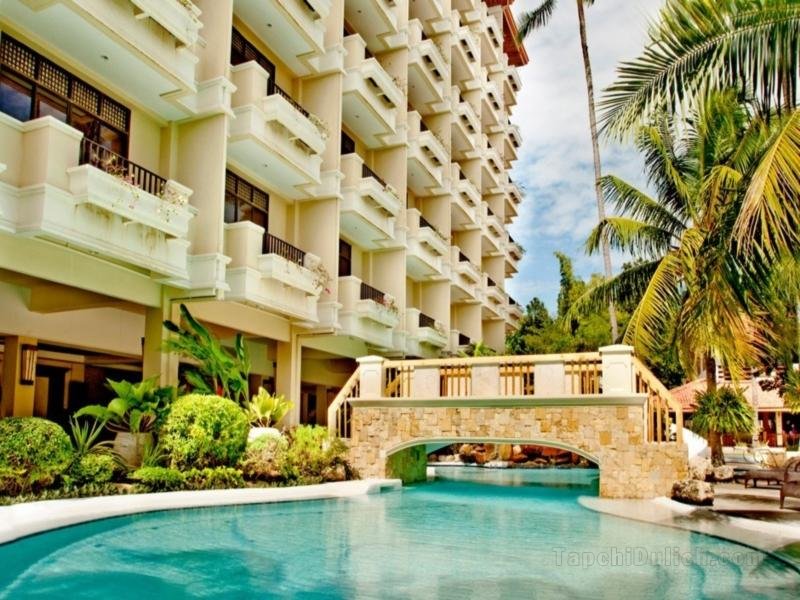 Costabella Tropical Beach Hotel