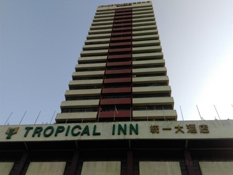 Tropical Inn
