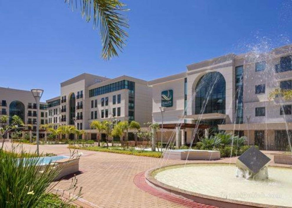 Khách sạn Quality and Suites Brasilia