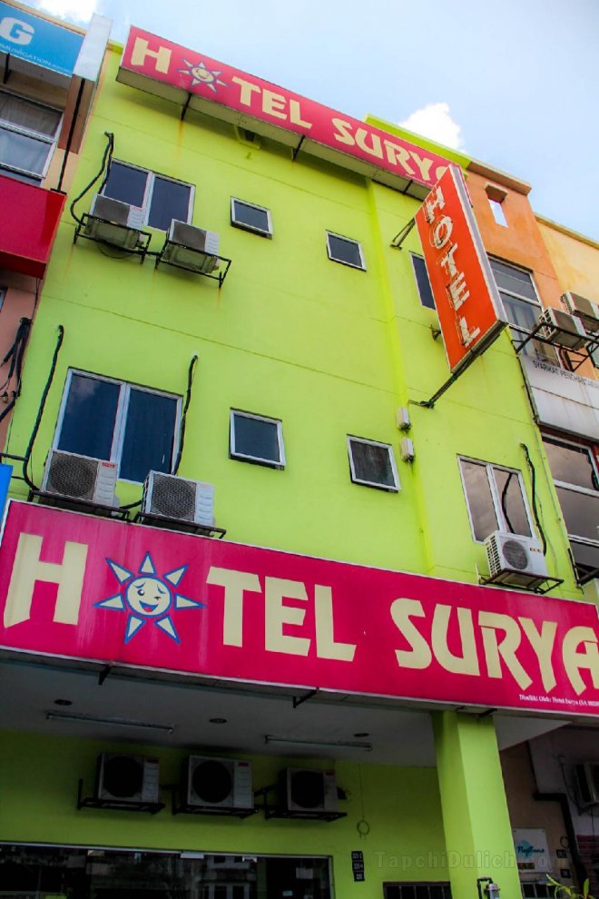 Khách sạn Surya