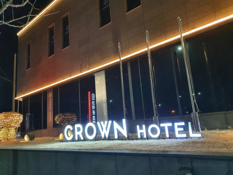 Khách sạn Crown Changwon