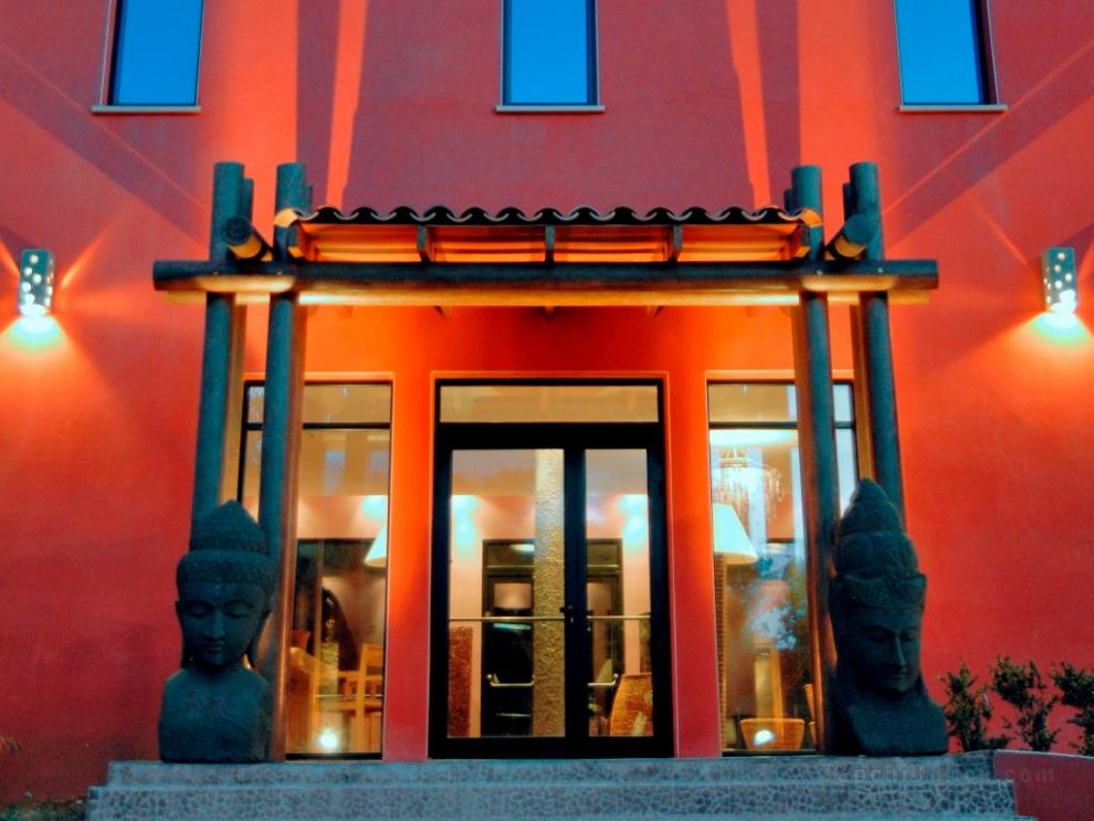 Khách sạn Disini Restaurant Spa