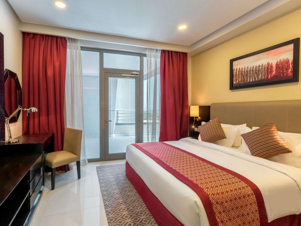 Khách sạn Ramada & Suites by Wyndham Amwaj Islands Manama