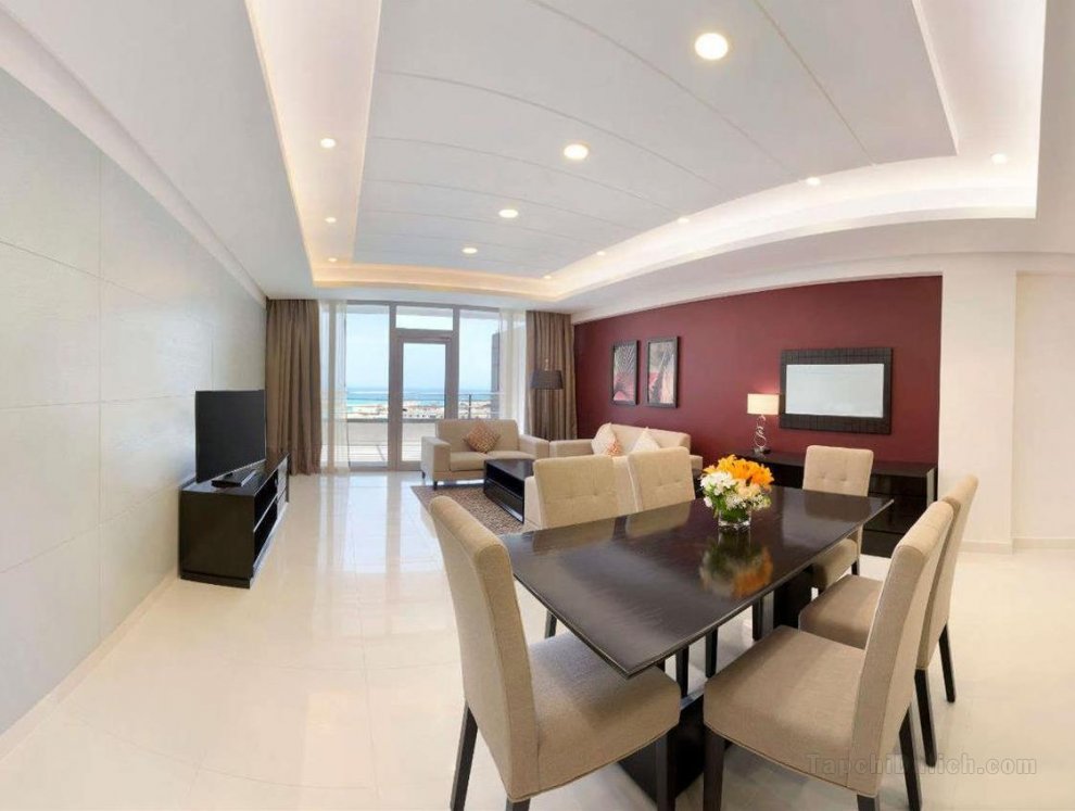 Khách sạn Ramada & Suites by Wyndham Amwaj Islands Manama