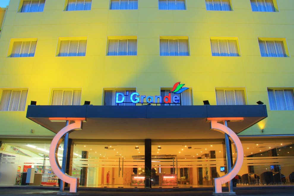 Khách sạn D' Grande Batam