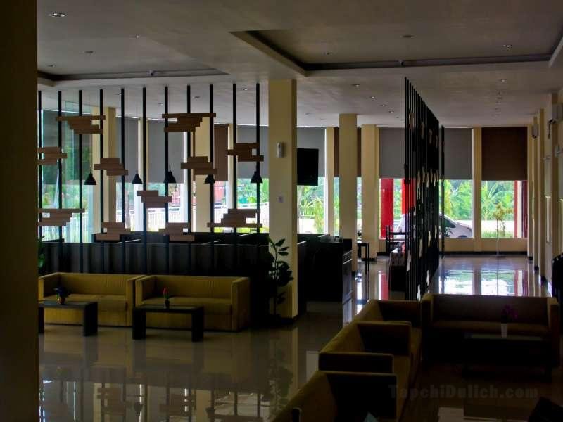 De Resort Hotel and Convention