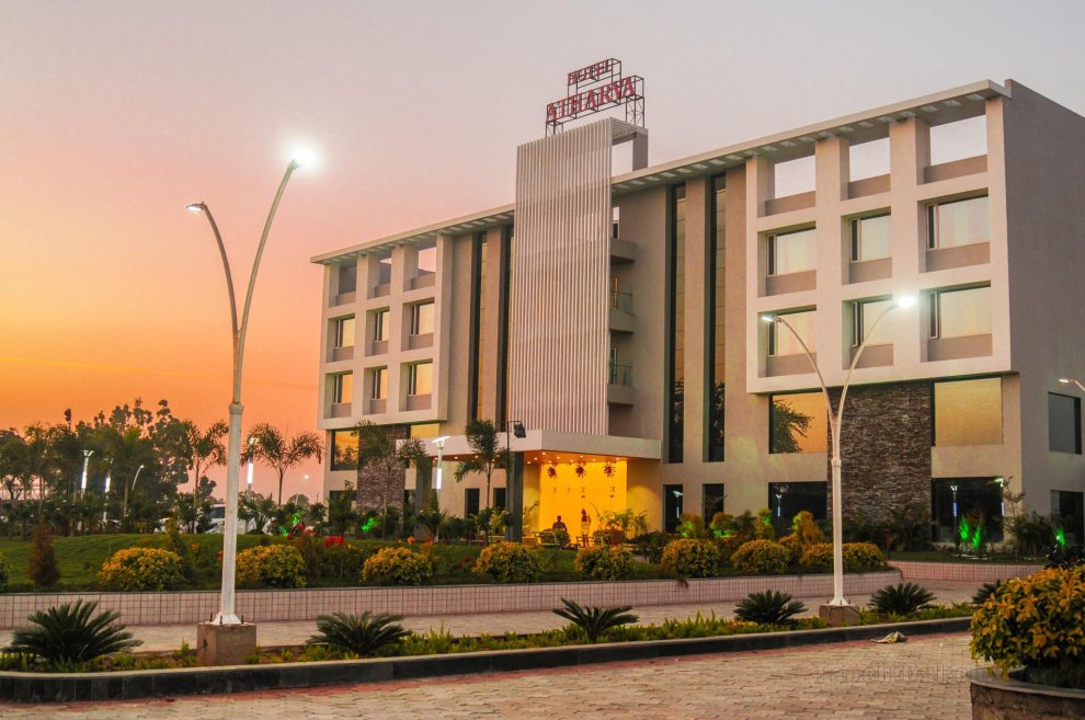 Khách sạn Atharva