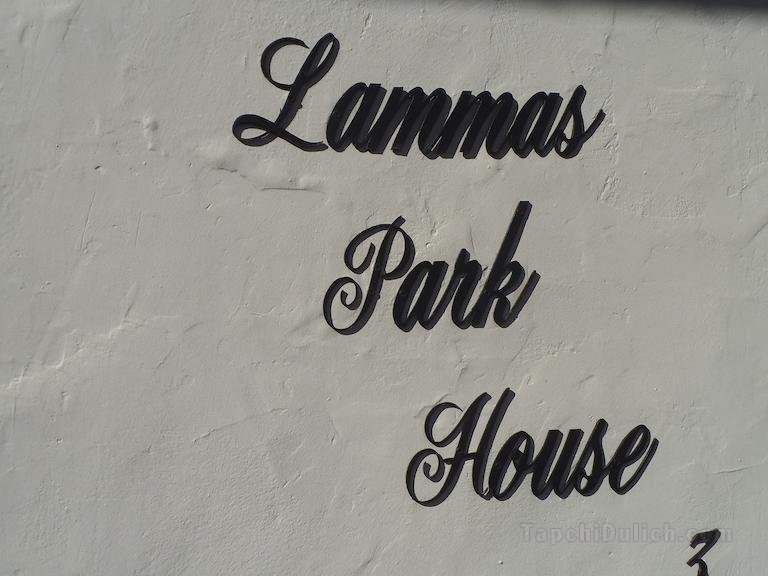 Lammas Park House