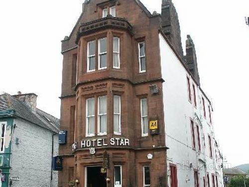 Khách sạn The Famous Star