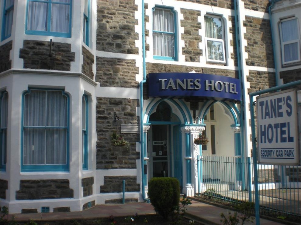 Khách sạn Tanes