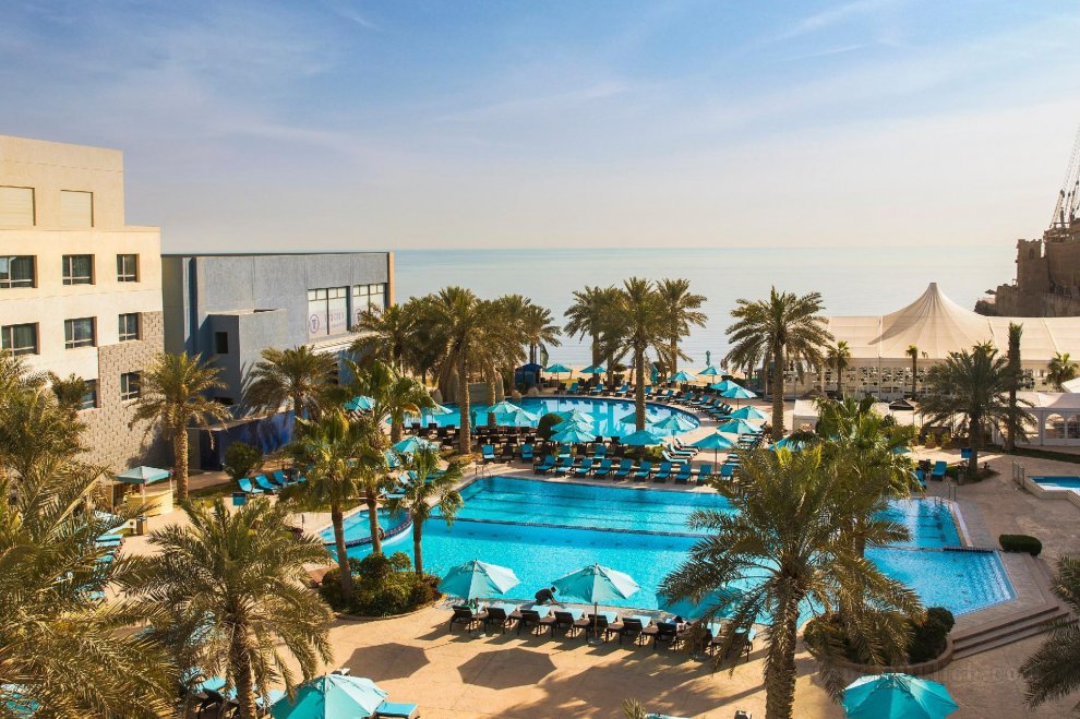 Khách sạn The Palms Beach & Spa