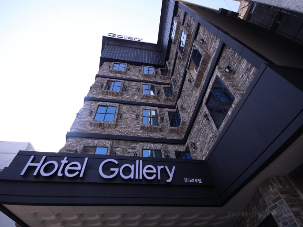 Gallery Hotel