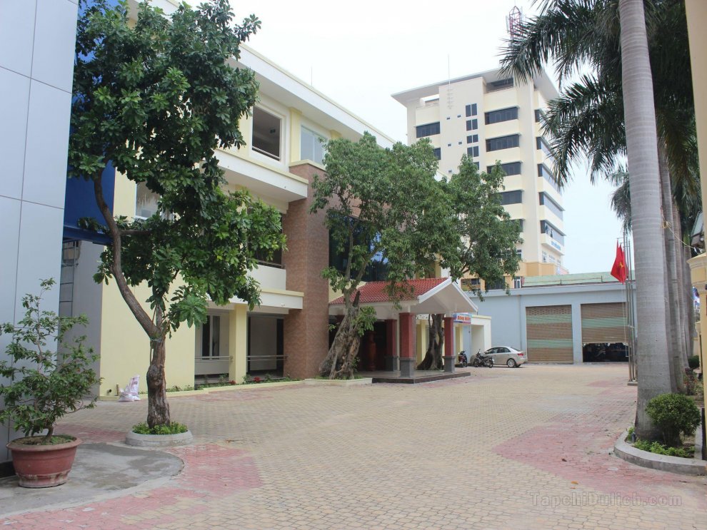 Khách sạn Hoa Binh Quang Binh