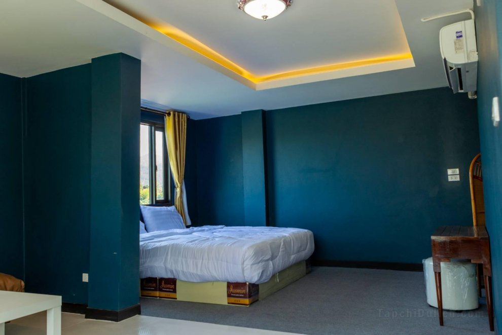 Bed and Butler Hostel