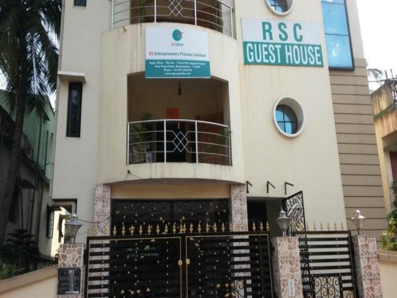 R S Corporate Guest House