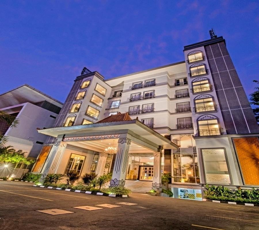 Khách sạn Grand Serela Yogyakarta