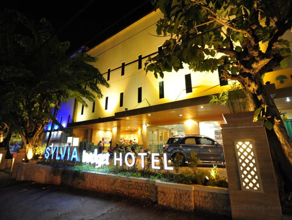 Khách sạn Sylvia Budget Kupang