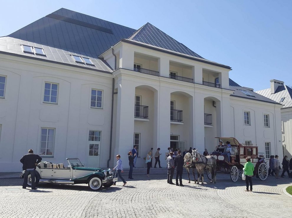 雅洛波德拉斯基主教城堡酒店