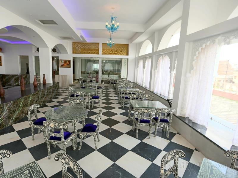 Khách sạn Mewargarh by Red Tullip s