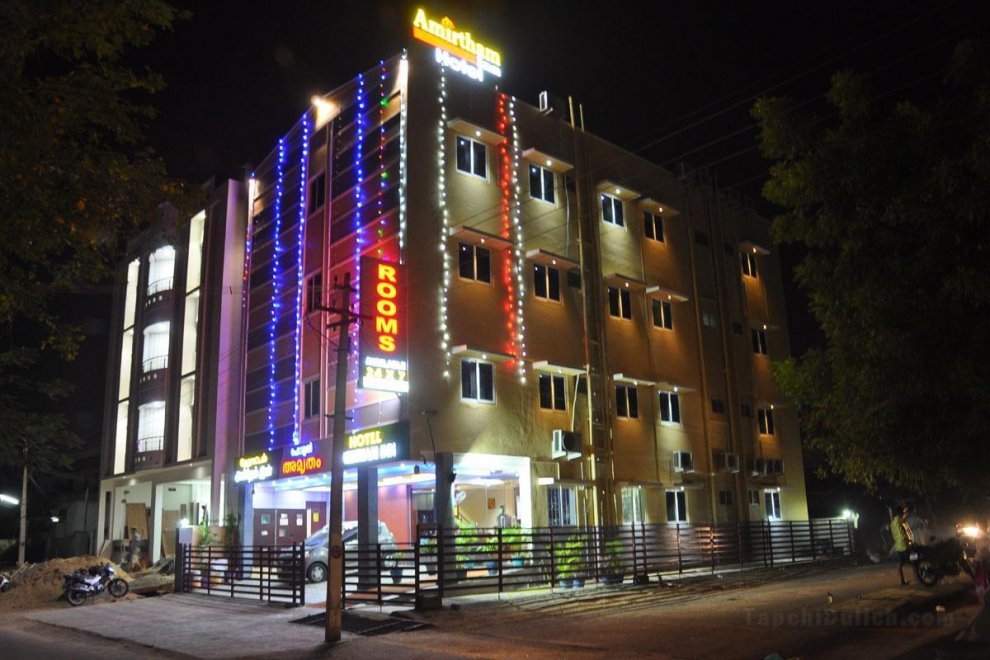 Khách sạn Amirtham Inn