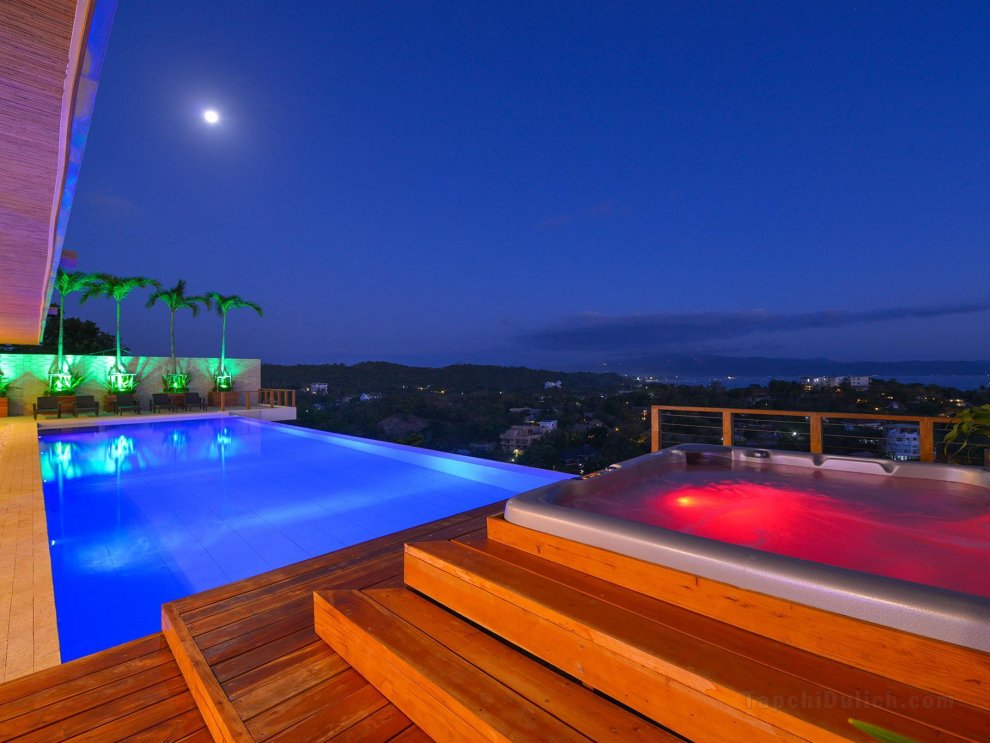 Caipirinha Villa 11 bedroom villa with pool