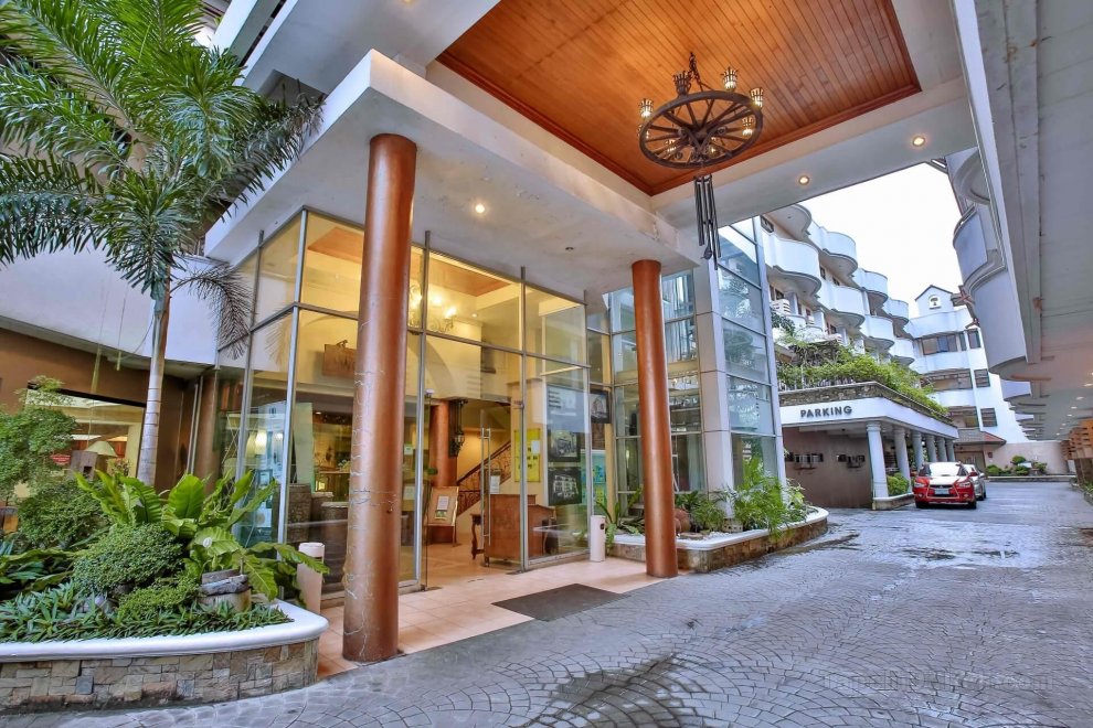 Khách sạn Crown Regency Residences Cebu