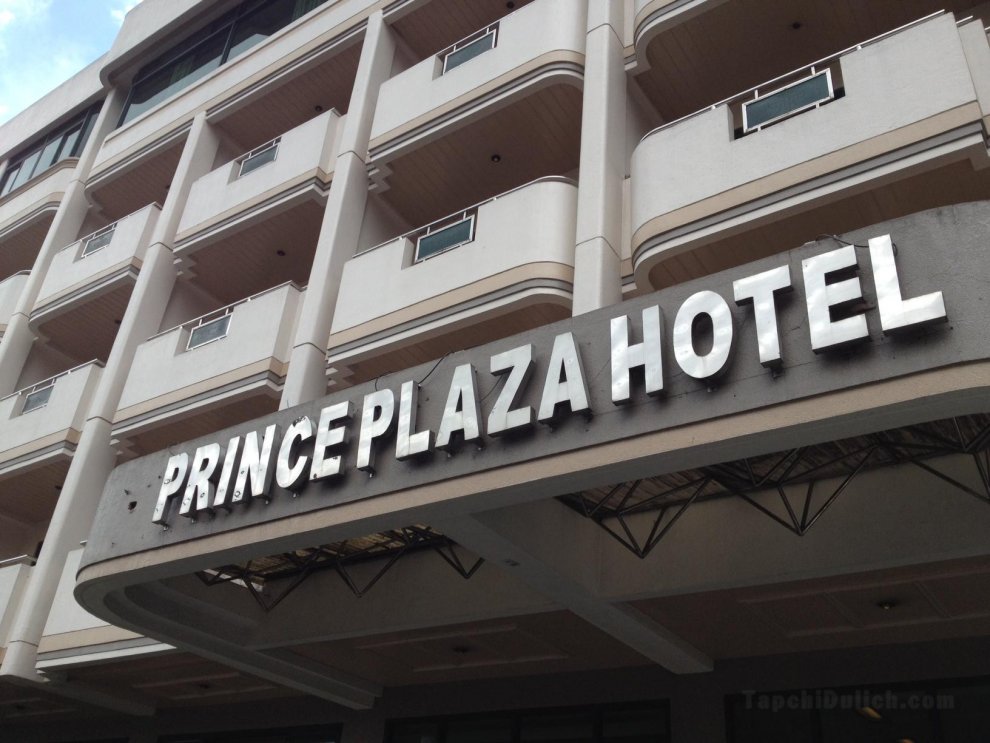 Khách sạn Prince Plaza