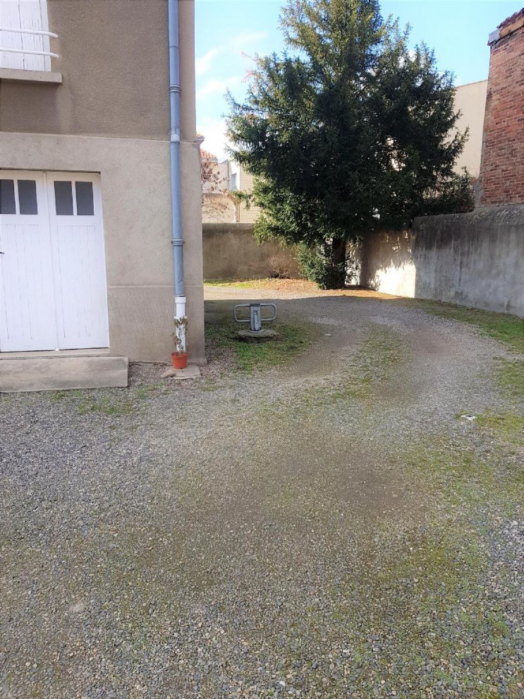 Issoire centre, T2 « Bergère » avec parking