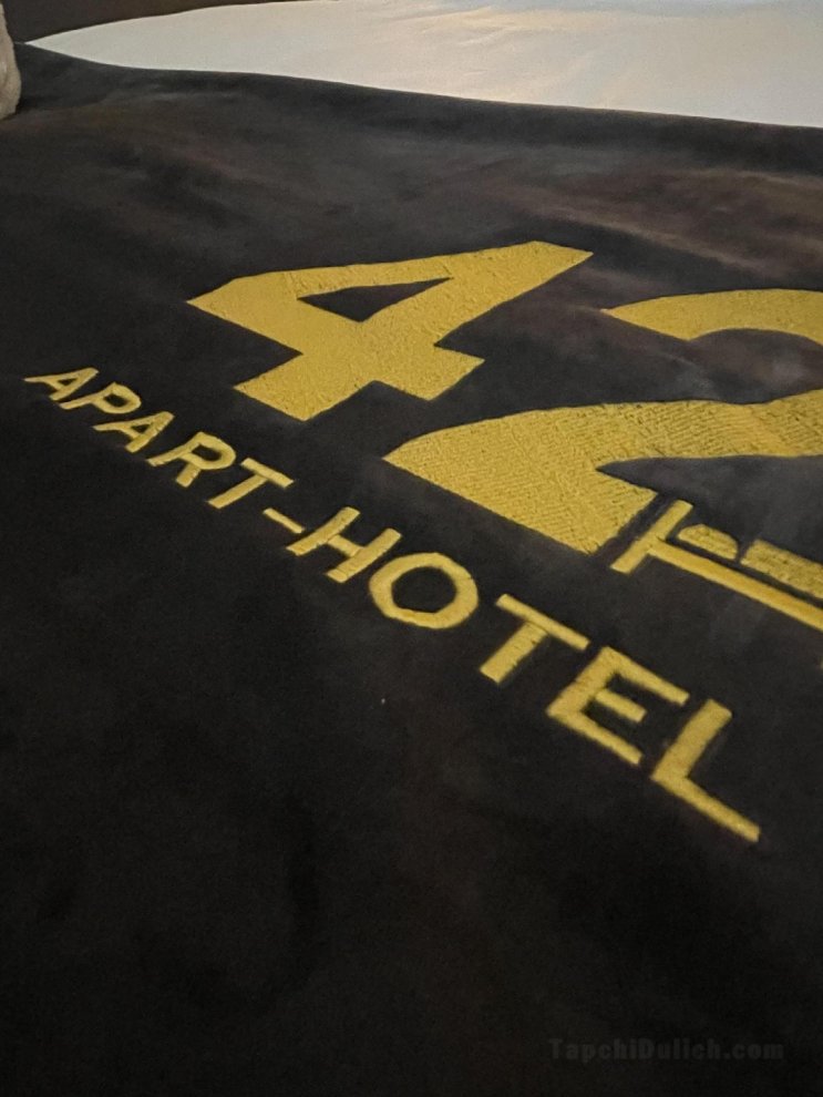 42 Apart-Hotel