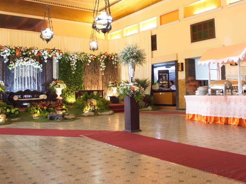 Khách sạn Pelangi Malang