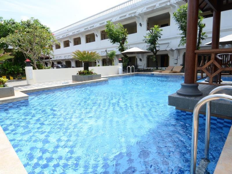 Khách sạn Pelangi Malang