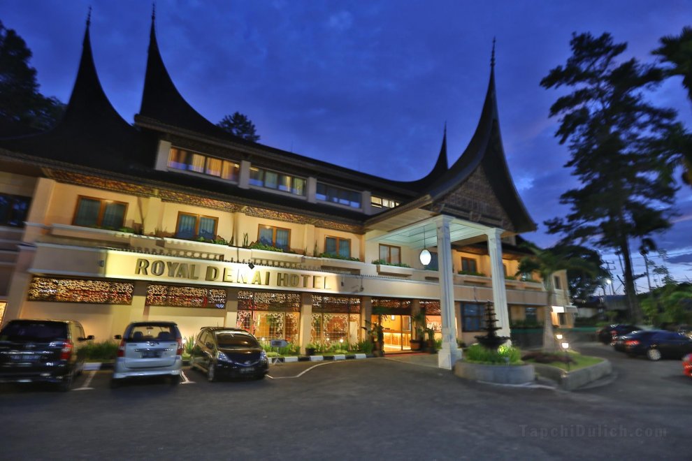 Khách sạn Royal Denai