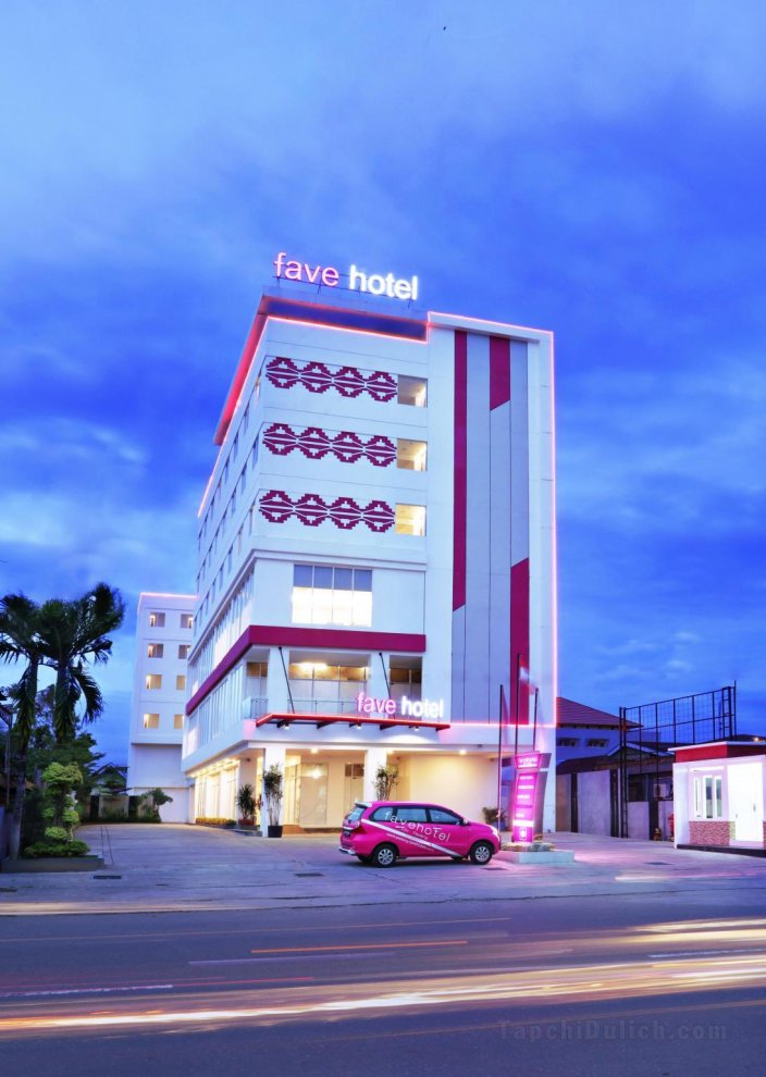 Khách sạn fave Olo Padang