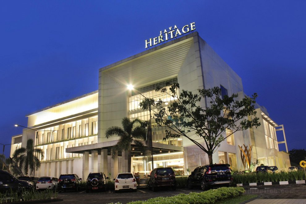 Khách sạn Java Heritage